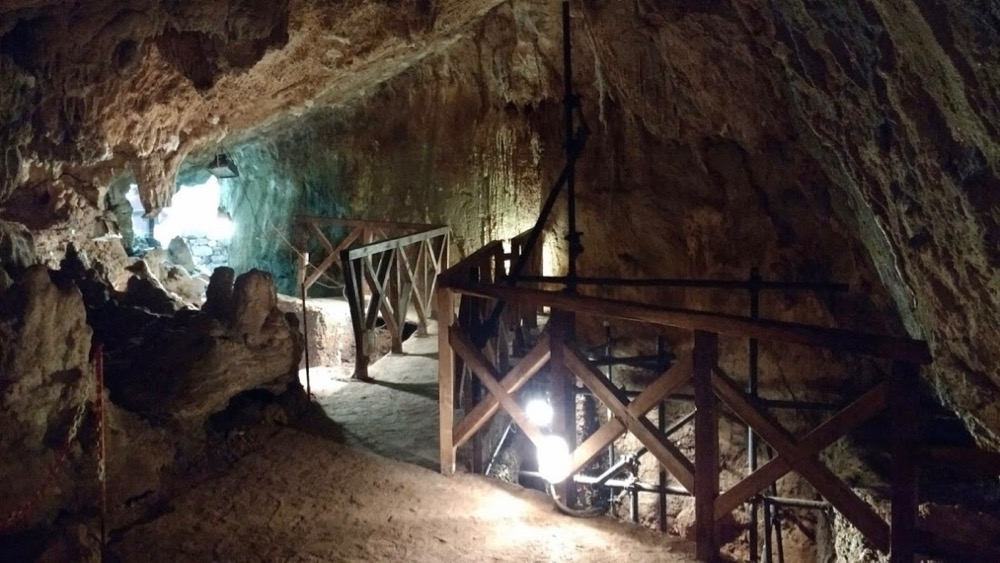 Grotta del Romito